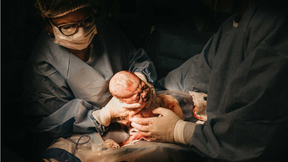 Can nurse practitioners deliver babies?